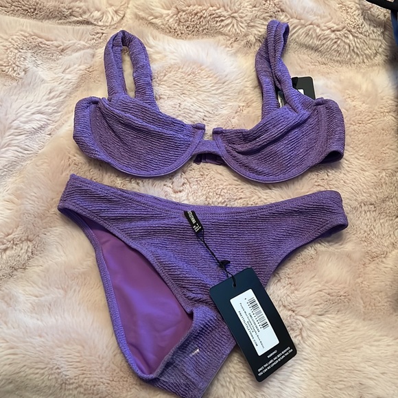 Purple bikini - Picture 7 of 7